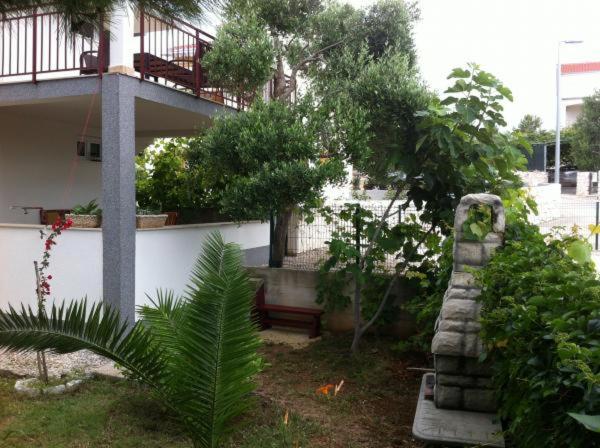 Apartman Lidija Ciovo Trogir Extérieur photo